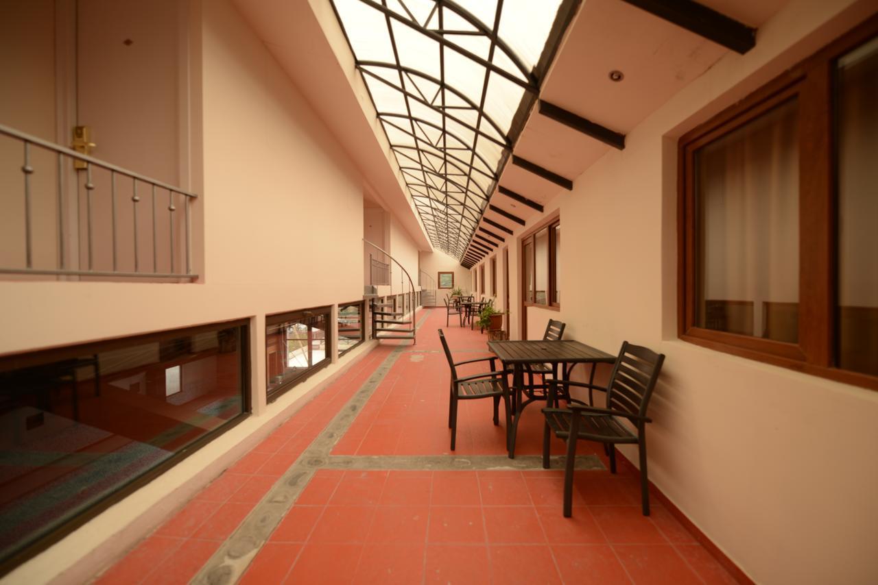 Kopala Tskneti Hotel Tsqnet'i Экстерьер фото